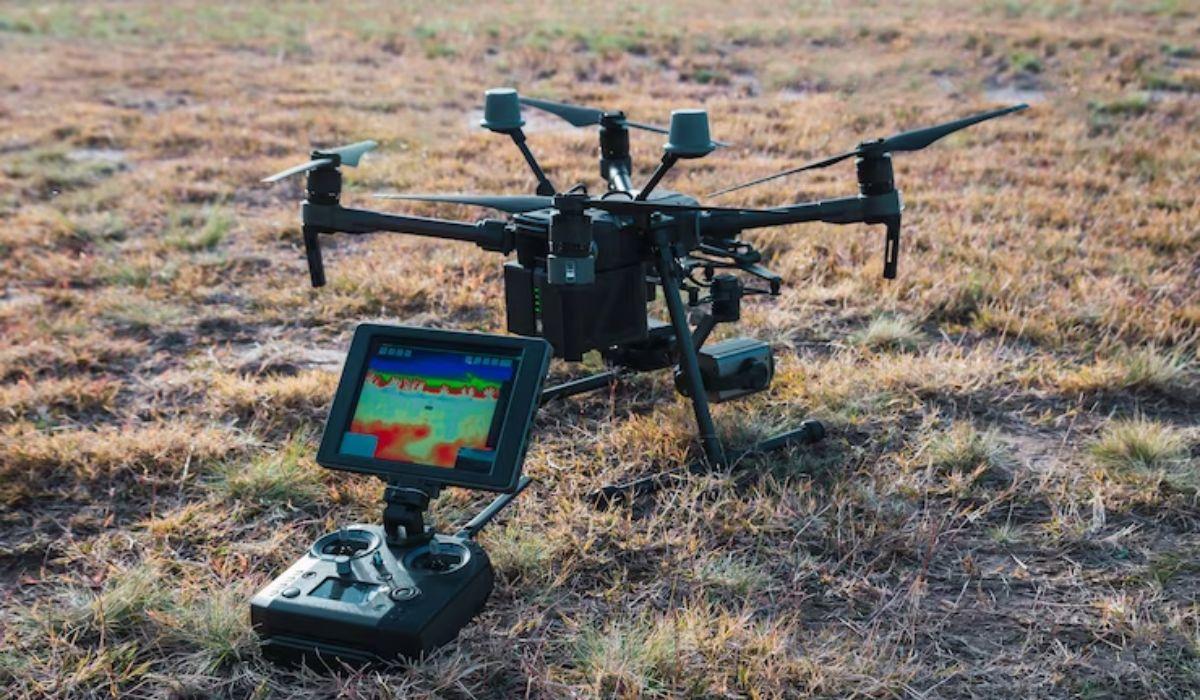 Drone LiDAR com controle remoto em campo